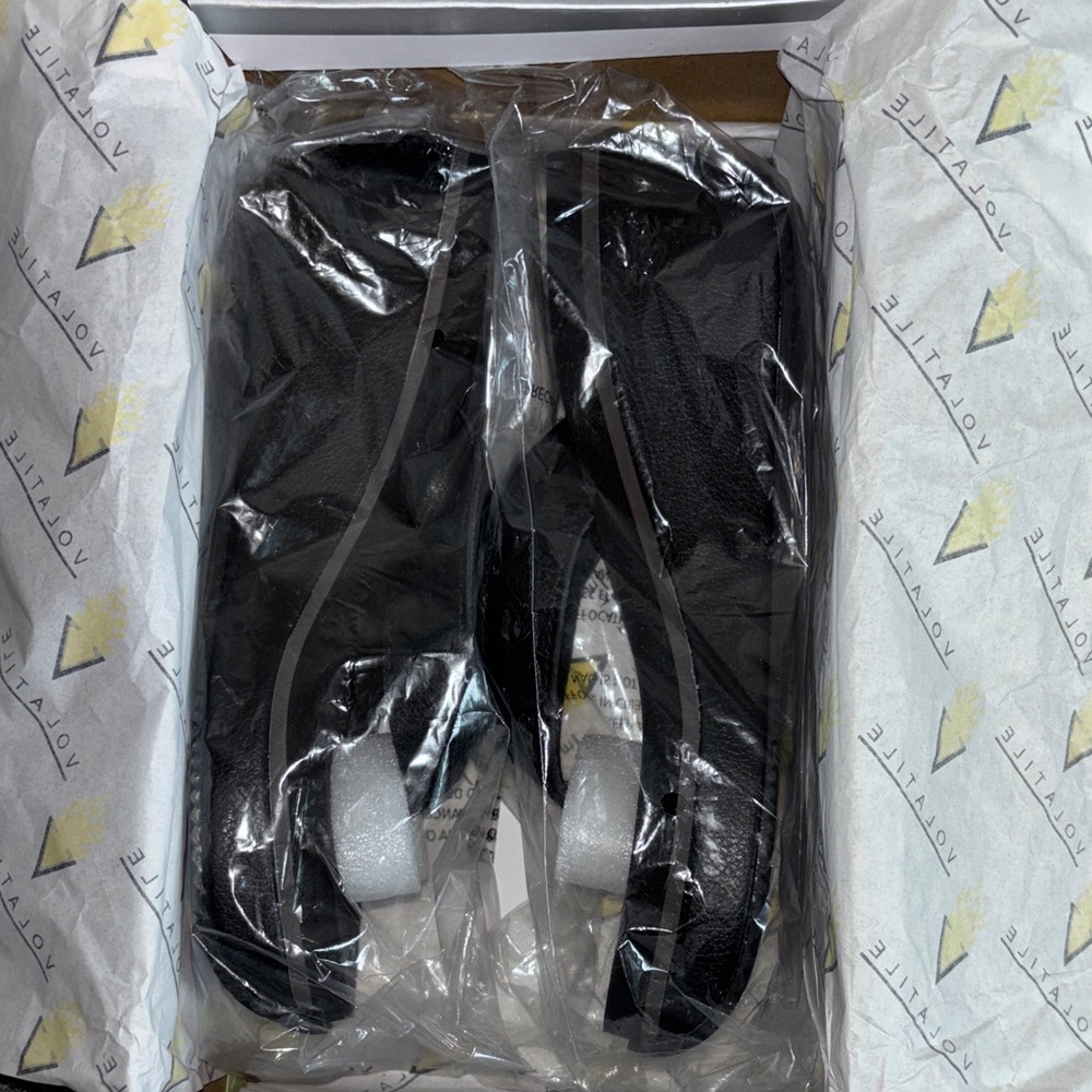 Volatile Black Platform Sandals - Picture 7 of 8